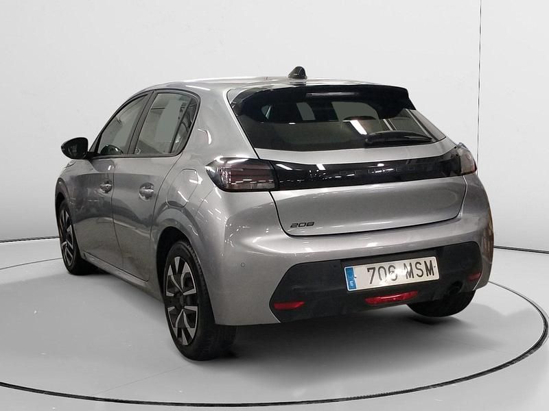 Usado Peugeot 208 Active 102 CV (75 kW) 2024 Gris Utilitario