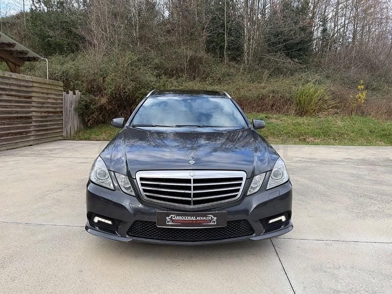 Usado Mercedes E350 265 CV (194 kW) 2011 Gris / plata Familiar