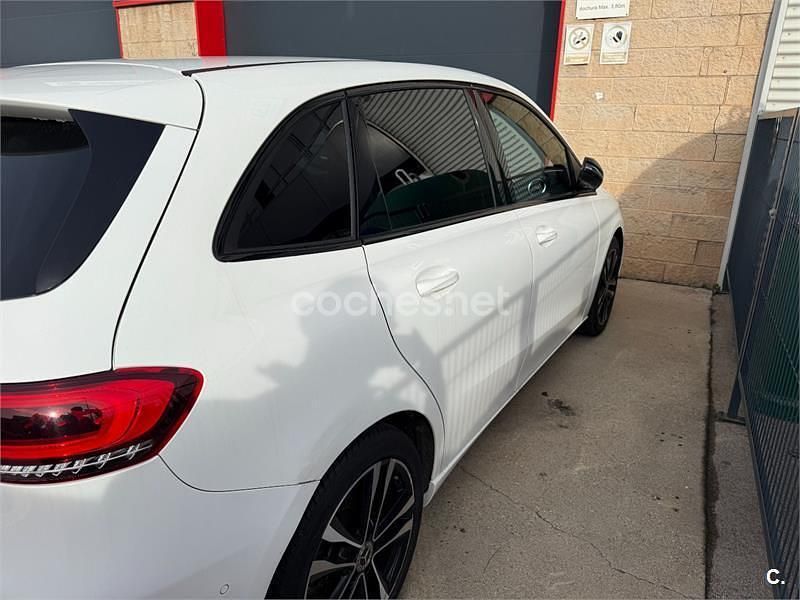 Usado Mercedes B180 109 CV (80 kW) 2019 Blanco Monovolumen