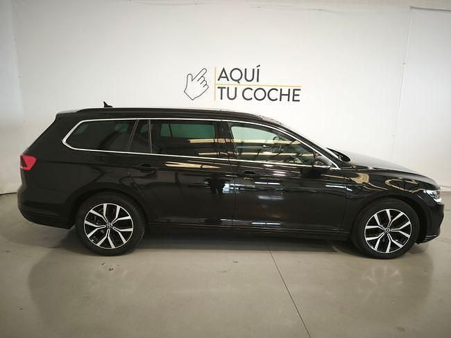 Usado VW Passat Executive 150 CV (110 kW) 2021 Negro Familiar