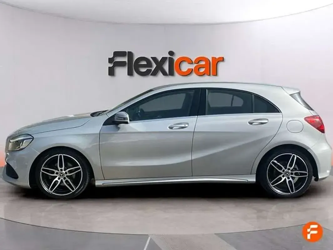 Usado Mercedes A200 139 CV (102 kW) 2018 Gris Utilitario