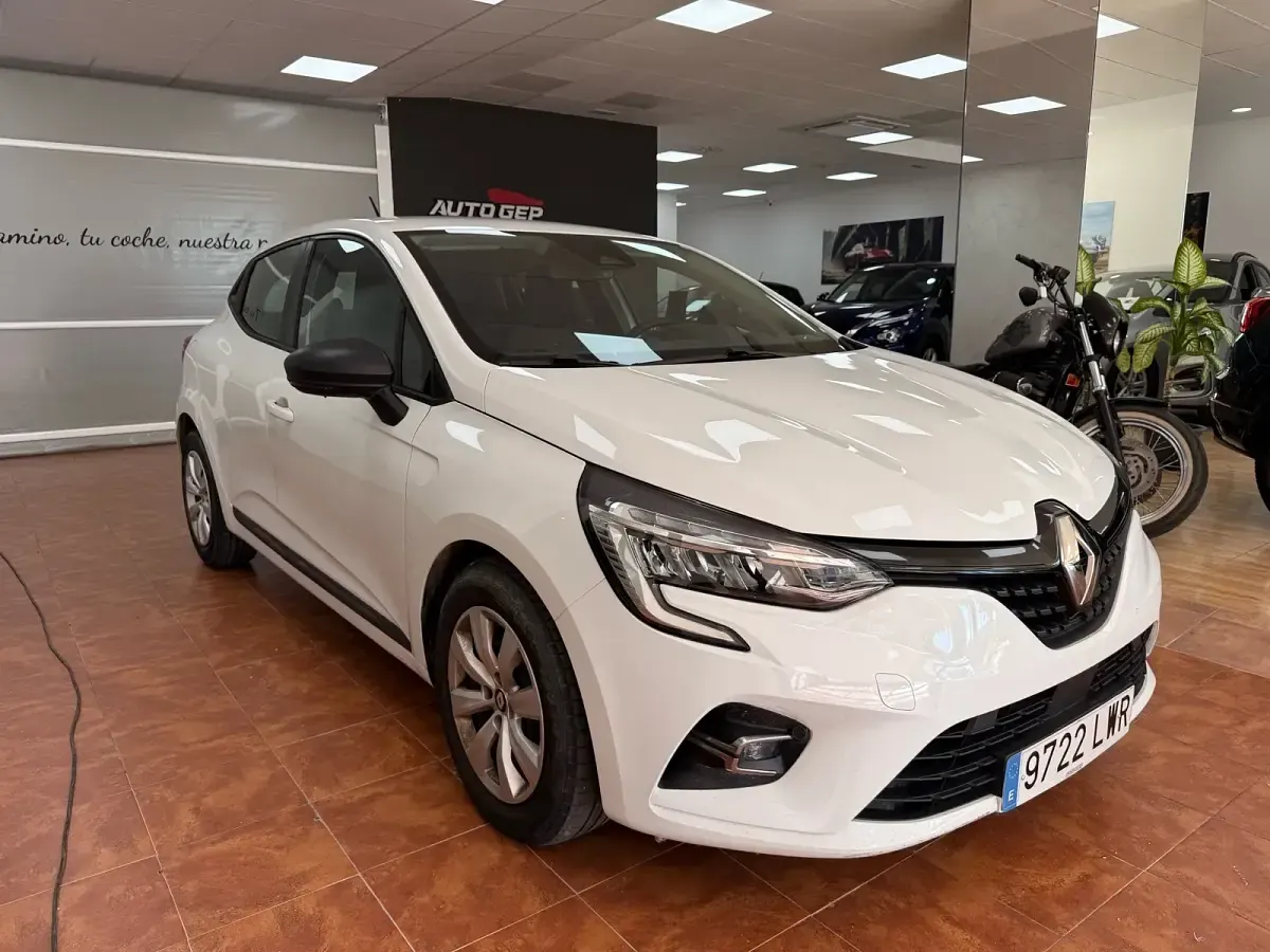 Usado Renault Clio V Business 100 CV (73 kW) 2022 Blanco Berlina