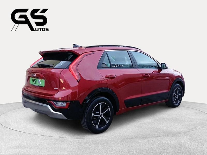 Usado Kia Niro 129 CV (94 kW) 2025 Rojo SUV