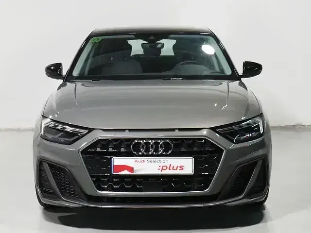 Usado Audi A1 110 CV (80 kW) 2022 Gris SUV