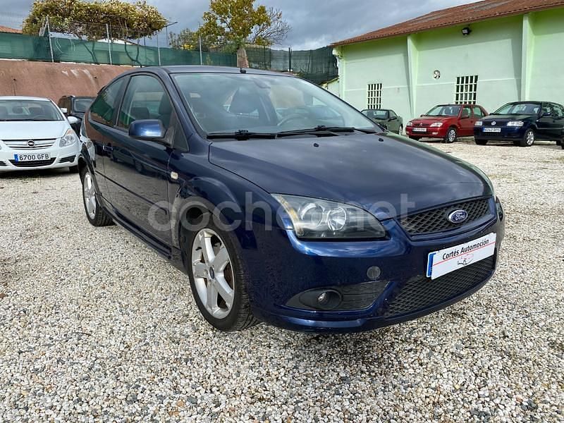 Usado Ford Focus Sport 115 CV (84 kW) 2006 Azul Berlina