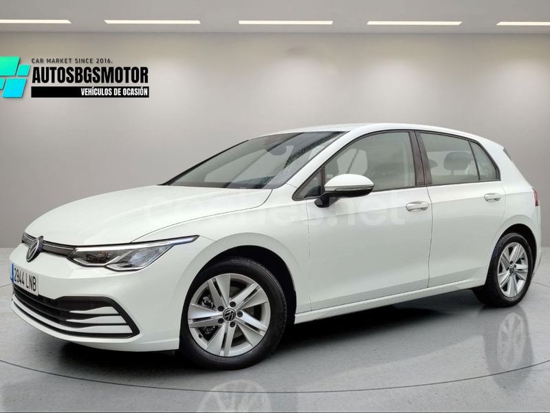 Blanco Usado 2021 VW Golf VIII Berlina | 21.990 € (Un poco caro) - Imagen 1/4