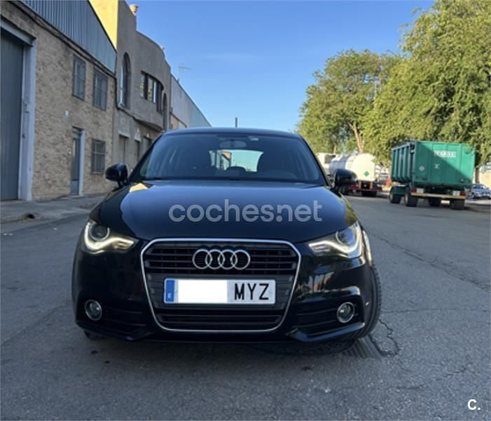 Azul Usado 2014 Audi A1 Sportback Attraction Utilitario | 8450 € (Super precio) - Imagen 1/4