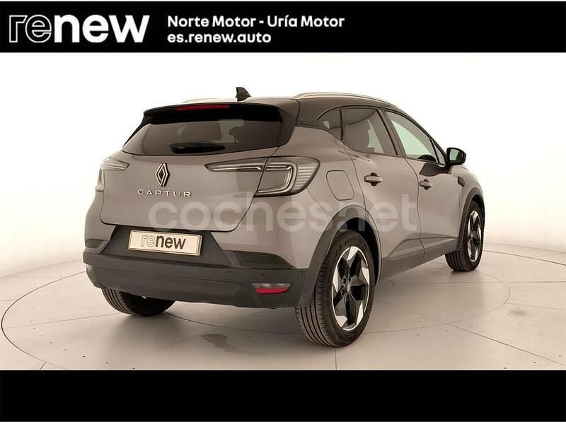 Usado Renault Captur Techno 100 CV (73 kW) 2025 Gris / plata SUV