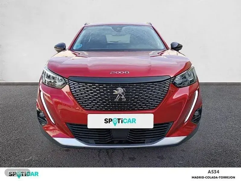 Usado Peugeot 2008 Allure 130 CV (95 kW) 2022 Rojo SUV