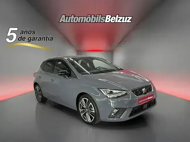 Usado Seat Ibiza FR 116 HP (85 kW) 2024 Cinzento Citadino