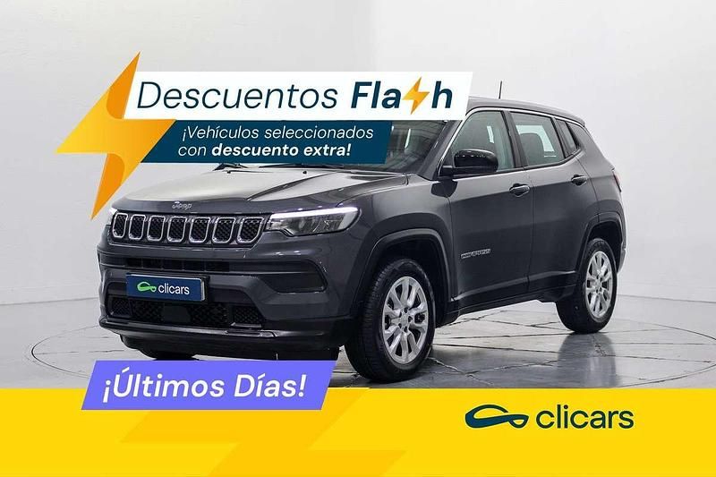 Usado Jeep Compass Altitude 129 CV (94 kW) 2024 Gris SUV