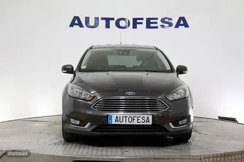 Usado Ford Focus Titanium 150 CV (110 kW) 2016 Gris