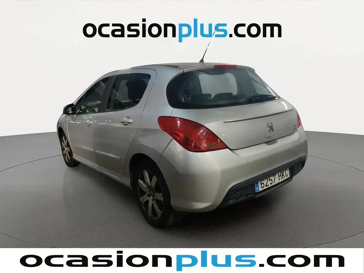 Usado Peugeot 308 Active 112 CV (82 kW) 2012 Gris Utilitario