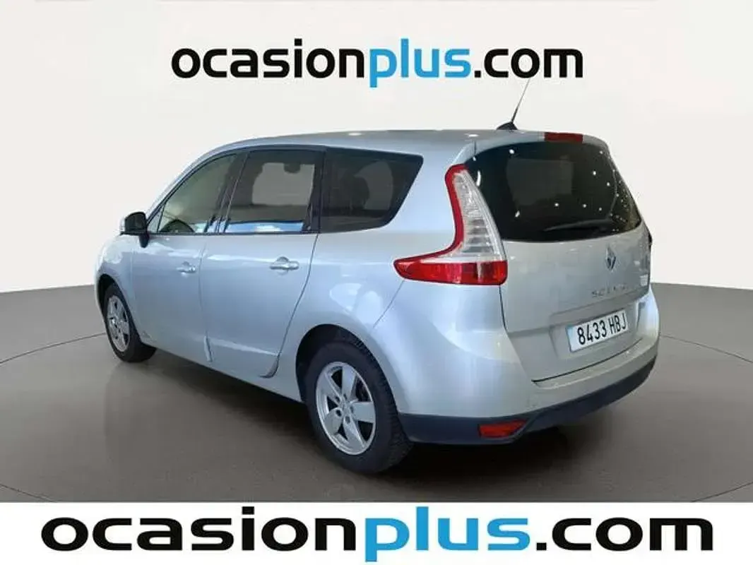 Usado Renault Scenic E-Tech Dynamique 131 CV (96 kW) 2011 Gris Monovolumen