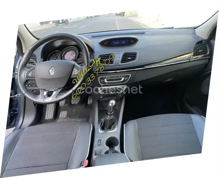 Usado Renault Fluence 110 CV (80 kW) 2013 Azul Berlina