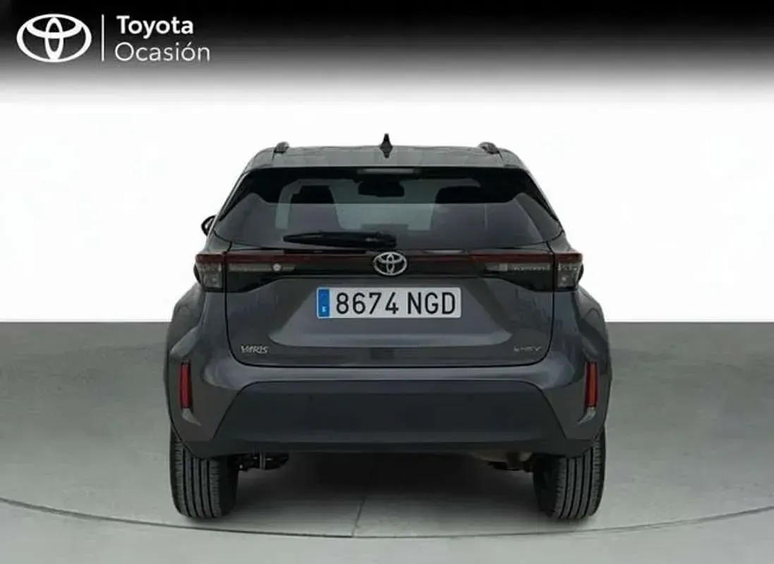 Usado Toyota Yaris Cross Active 126 CV (92 kW) 2025 Gris SUV