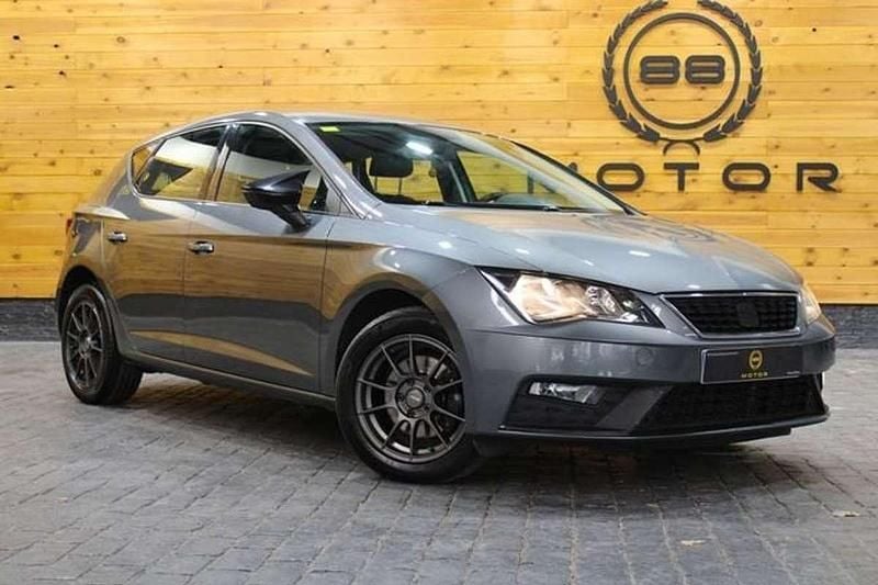 Usado Seat Leon ST Reference 116 CV (85 kW) 2018 Gris Familiar