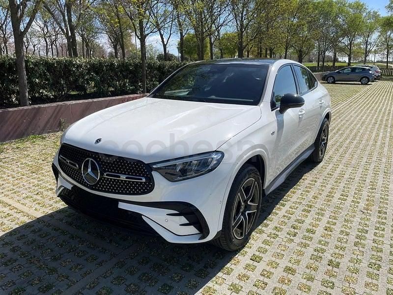 Usado Mercedes GLC300e 313 CV (230 kW) 2025 Blanco Coupe