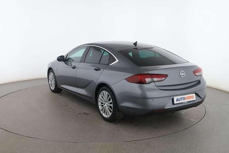 Usado Opel Insignia Innovation 136 CV (100 kW) 2020 Gris Berlina
