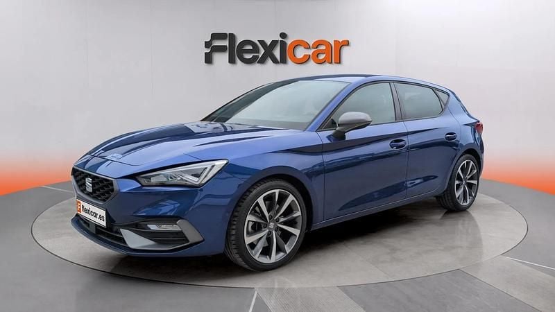Usado Seat Leon FR 150 CV (110 kW) 2020 Azul Berlina