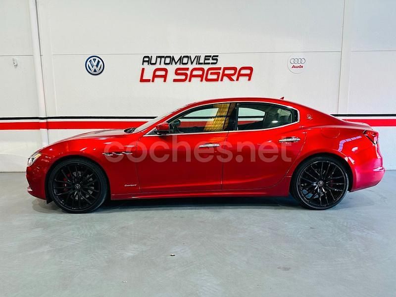 Usado Maserati Ghibli 350 CV (257 kW) 2021 Rojo Berlina