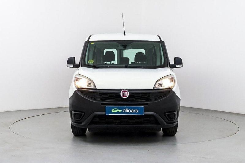 Usado Fiat Doblò Pop 90 HP (66 kW) 2016 Branco Monovolume