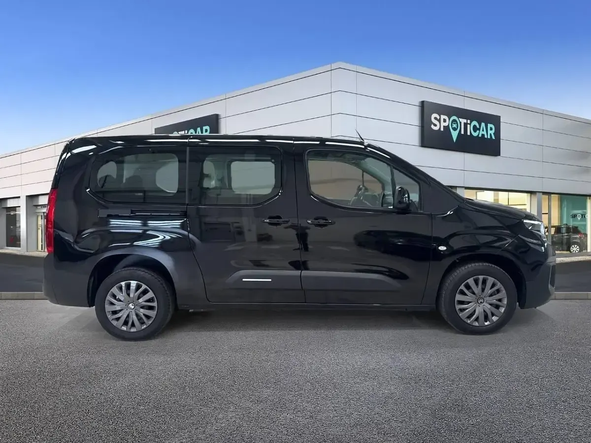 Usado Citroën Berlingo 130 CV (95 kW) 2025 Negro Monovolumen