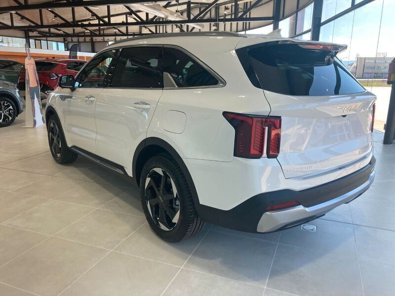 Usado Kia Sorento 252 CV (185 kW) 2024 Blanco SUV