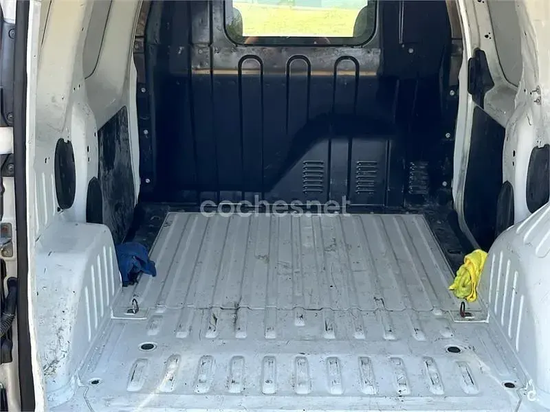 Usado Dacia Dokker Ambiance 75 CV (55 kW) 2016 Blanco Monovolumen