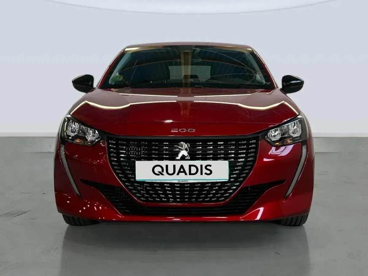 Usado Peugeot 208 Allure 101 CV (74 kW) 2023 Rojo Utilitario