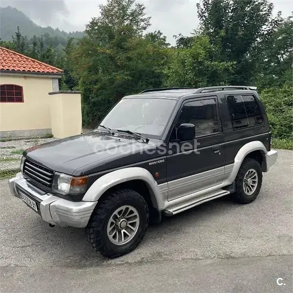 Usado Mitsubishi Montero 99 CV (72 kW) 1995 Negro SUV