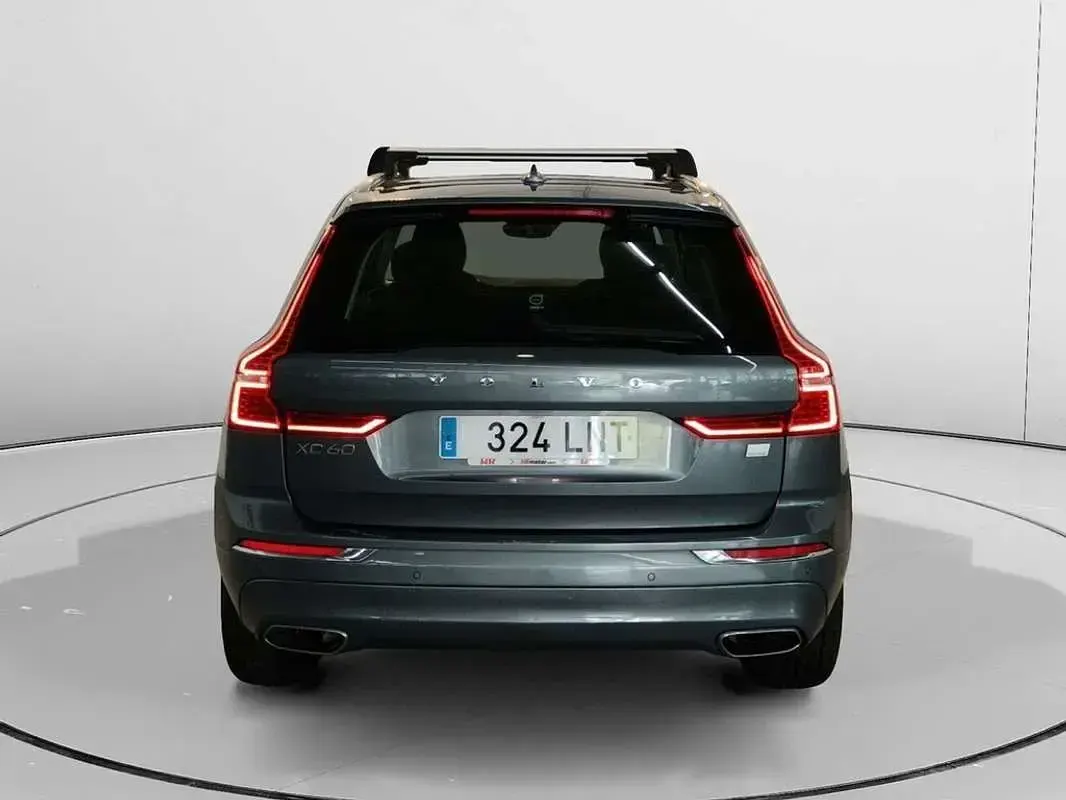 Usado Volvo XC60 Inscription 351 CV (258 kW) 2021 Gris SUV