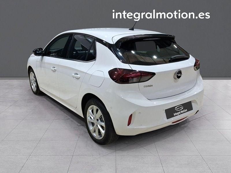 Usado Opel Corsa Elegance 100 CV (73 kW) 2022 Blanco Utilitario