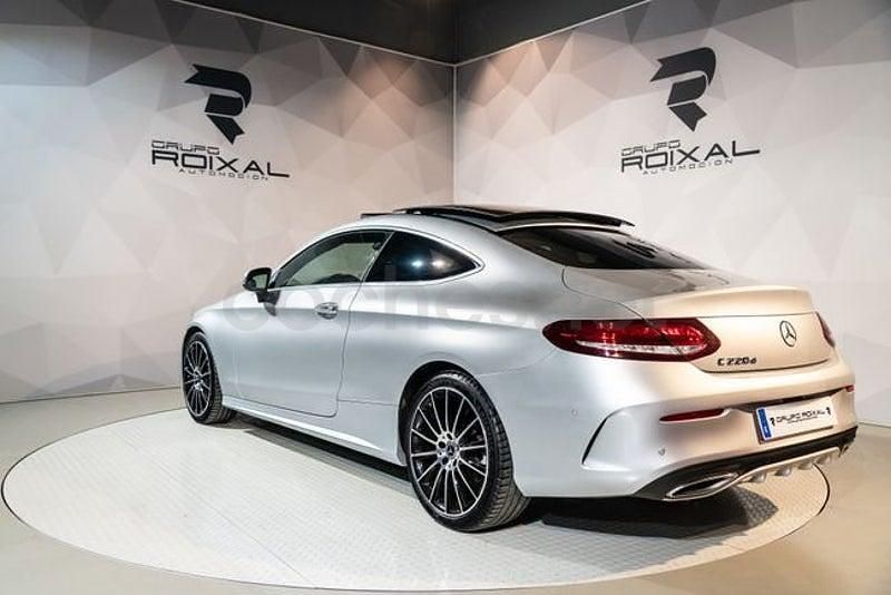 Usado Mercedes C220 170 CV (125 kW) 2017 Gris / plata Coupe
