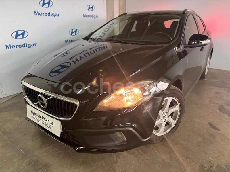 Negro Usado 2017 Volvo V40 CC Familiar | 12.500 € (Buen precio) - Imagen 1/4