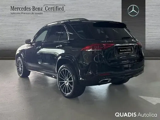 Usado Mercedes GLE400 330 CV (242 kW) 2021 Negro obsidiana SUV
