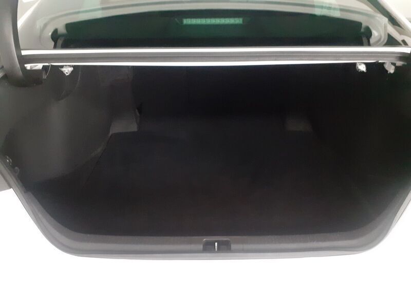 Usado Toyota Camry Business Edition 218 CV (160 kW) 2020 Blanco Berlina