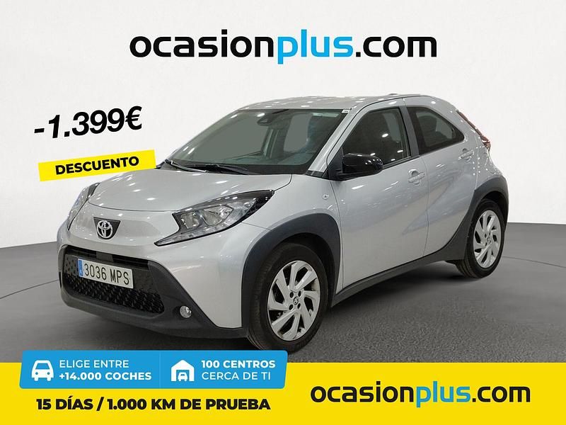 Gris Usado 2024 Toyota Aygo Play Utilitario | 15.190 € (Precio justo) - Imagen 1/4