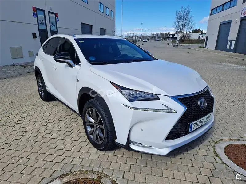 Usado Lexus NX300h Sport Line 197 CV (144 kW) 2015 Blanco SUV