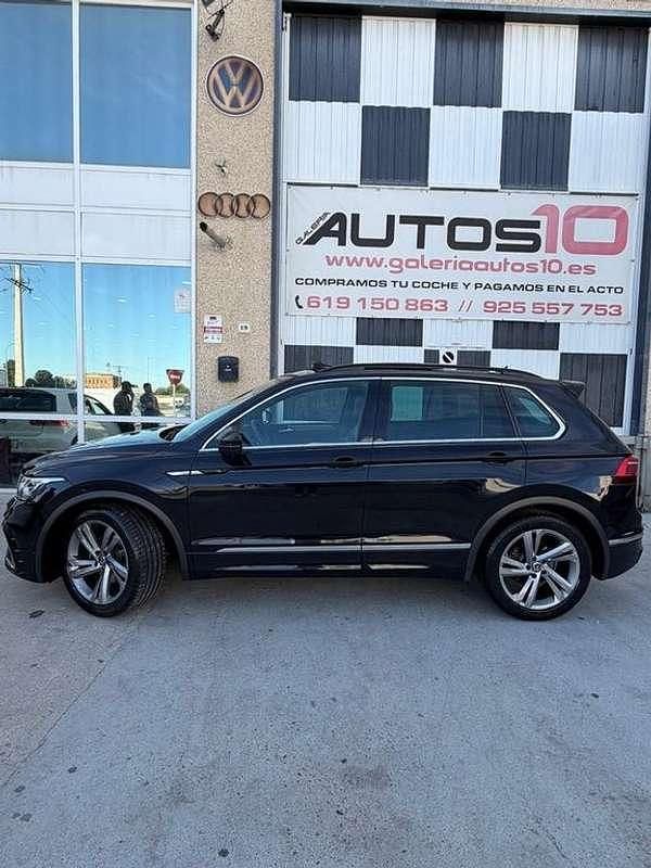 Usado VW Tiguan R-line 148 CV (108 kW) 2021 Negro SUV