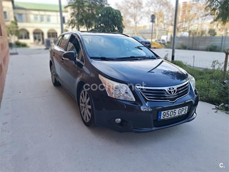 Usado Toyota Avensis Executive 150 CV (110 kW) 2009 Negro Familiar