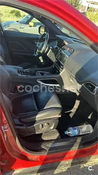 Usado Jaguar F-Pace R-Sport 340 CV (250 kW) 2017 Rojo SUV