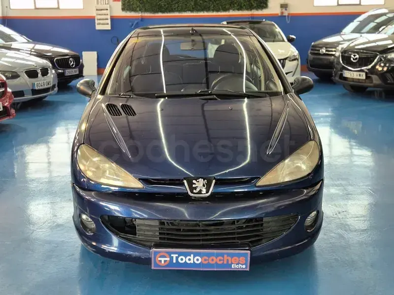 Usado Peugeot 206 75 CV (55 kW) 2002 Azul Berlina