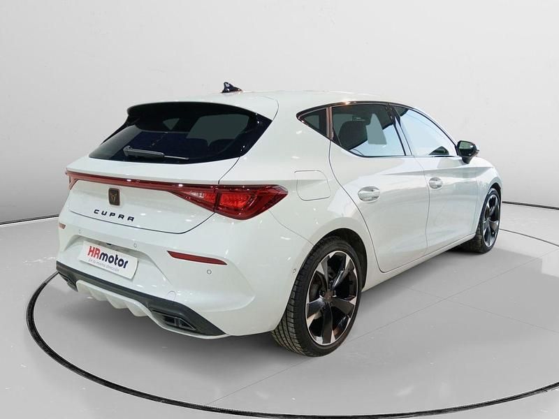 Usado Cupra Leon 150 CV (110 kW) 2024 Blanco Berlina