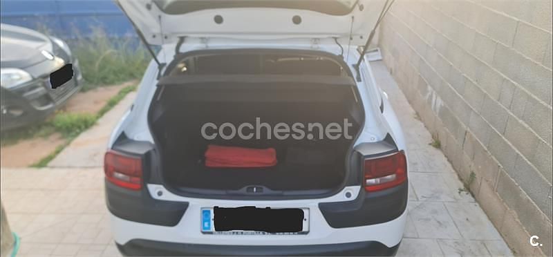 Usado Citroën C4 Shine 100 CV (73 kW) 2016 Blanco Berlina