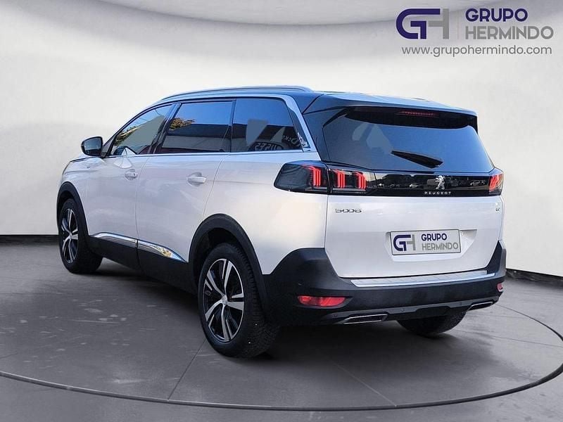 Usado Peugeot 5008 GT 130 CV (95 kW) 2021 Blanco Monovolumen