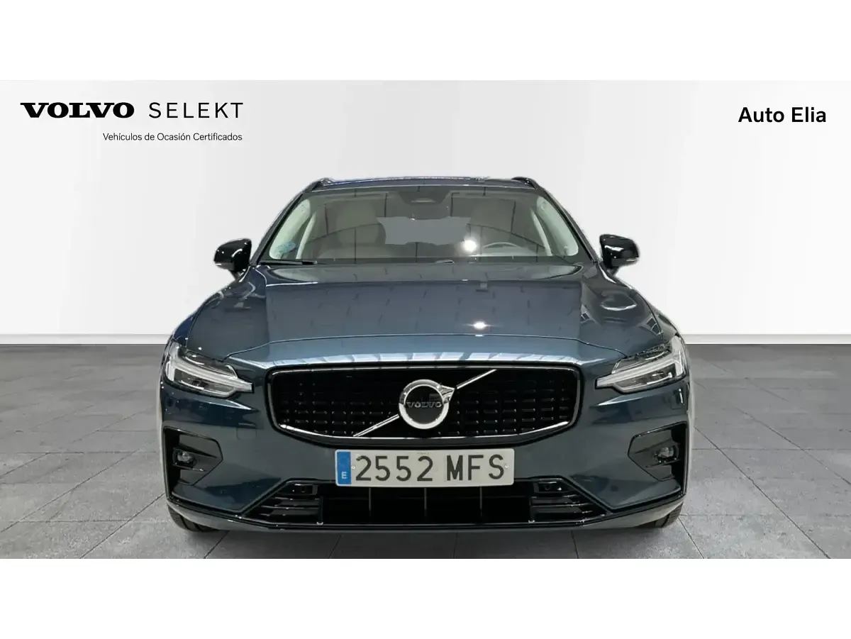 Usado Volvo V60 Plus 197 CV (144 kW) 2023 Azul Familiar