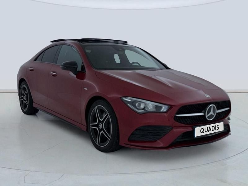Usado Mercedes CLA220 190 CV (139 kW) 2022 Rojo Berlina