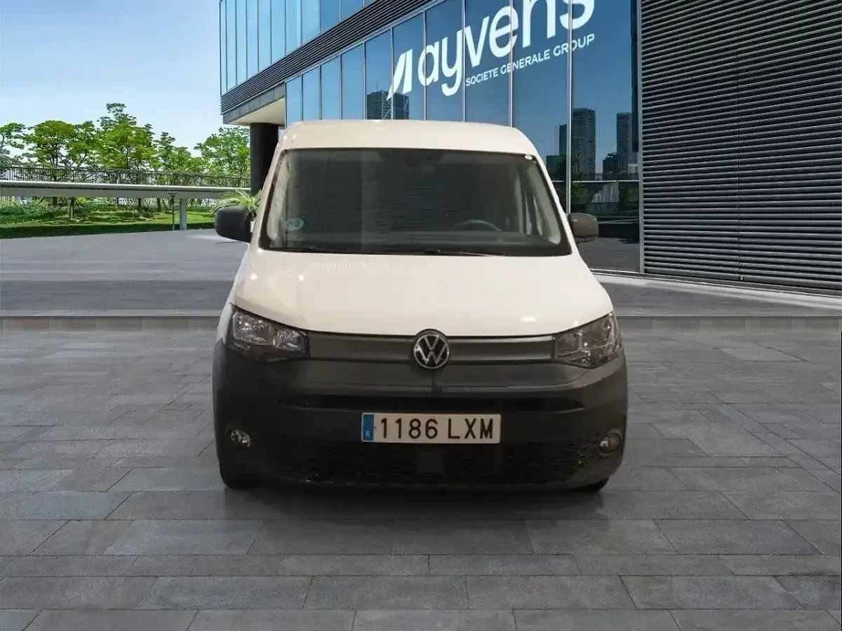 Usado VW Caddy 122 CV (89 kW) 2022 Blanco Monovolumen