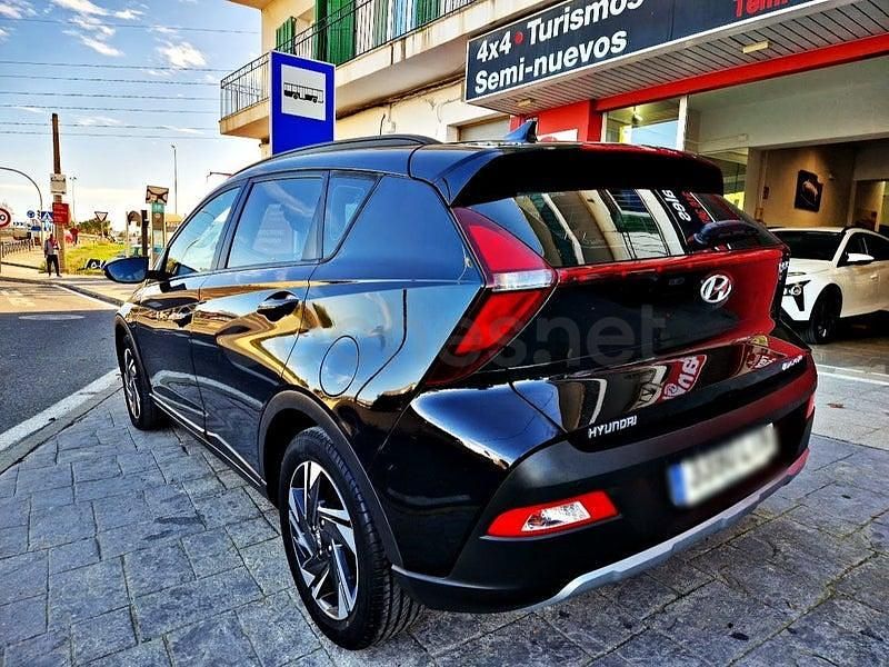 Usado Hyundai Bayon 100 CV (73 kW) 2021 Negro SUV